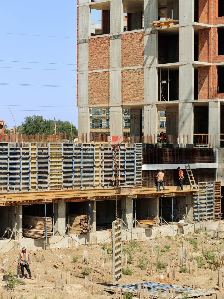 Роботи на будівельному майданчику ЖК RIVERVILLE продовжуються на всіх секціях. Далі у дописі детальний звіт! 5